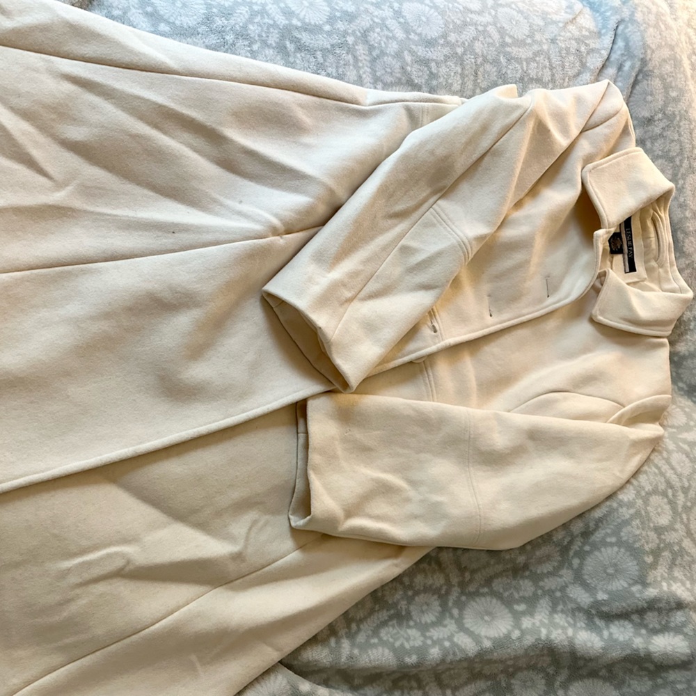 Leslie Fay, 80% wool, great condition, size 14, cream, could use a dry cleaning.